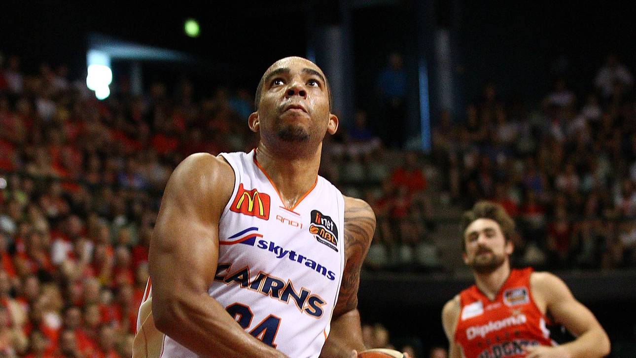 Topscorer Warren verlässt MBC