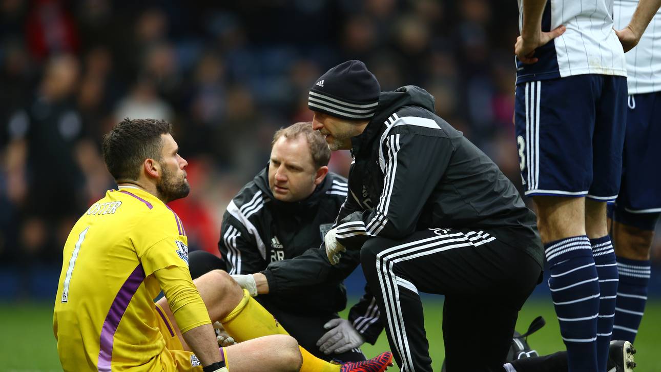 Kreuzbandriss bei Keeper Foster