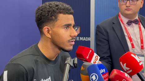 Nach dem 1:5 bei Atletico Madrid geht es für Eintracht Frankfurt direkt zum Topspiel gegen den FC Bayern. Angst? Fehlanzeige bei Ansgar Knauff. Die Lehrstunde in der Champions League will der 24-Jährige nutzen.