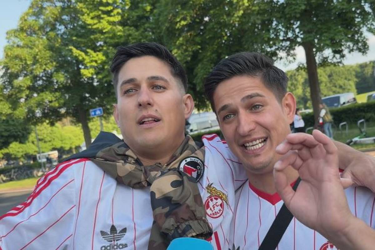 Die 1. FC Köln Fans freuen sich nach dem Aufstieg am letzten Spieltag auf die erste Bundesliga und Duelle mit Dortmund, Leverkusen und Bayern.