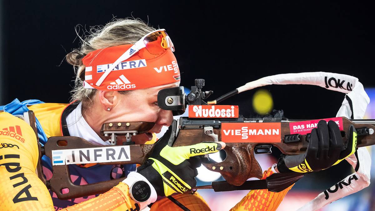 12.02.2020 - 23.02.2020, BIATHLON-WM ANTHOLZ:
Bereits zum 51. Mal suchen die besten Skijäger der Welt in zwölf verschiedenen Disziplinen ihre Titelträger. Dazu machen die Biathleten bereits zum siebten Mal Station im italienischen Antholz. Für die deutschen Frauen soll im Jahr eins nach dem Rücktritt von Laura Dahlmeier vor allem Denise Herrmann für Edelmetall sorgen. In der Verfolgung tritt sie als Titelverteidigerin an. Bei den Männern will Arnd Peiffer seine Krone im Einzel verteidigen
