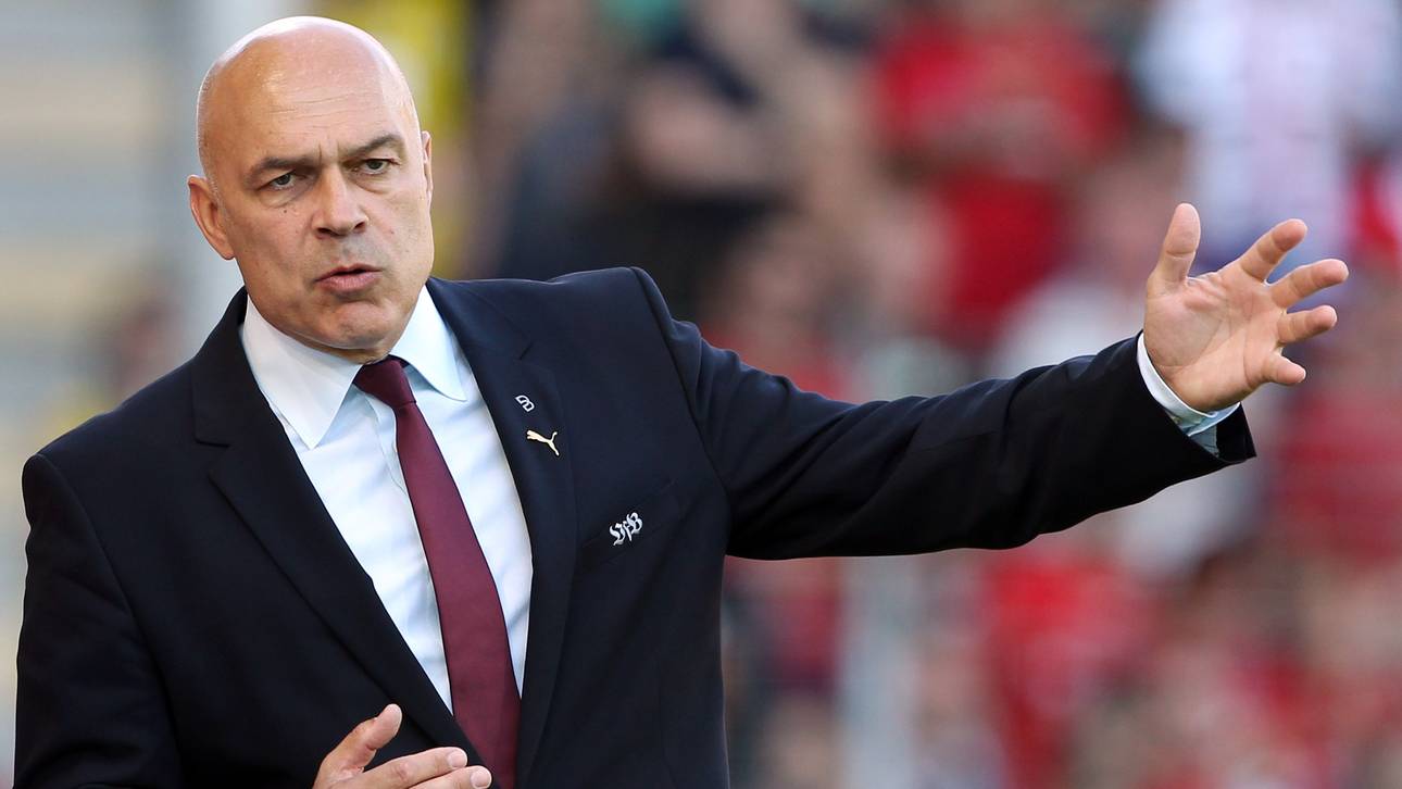 Christian Gross als Trainer des VfB Stuttgart