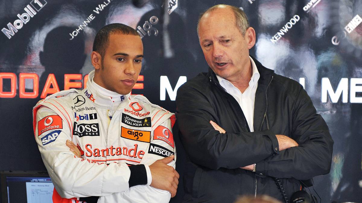 2009: Eine Ära endet: Teamchef Ron Dennis gibt im Januar seinen Abschied bekannt. Seinen Posten übernimmt Martin Whitmarsh