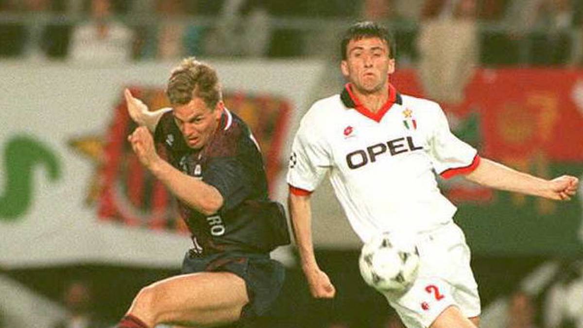 Folgt seinem Bruder 1999 zu Barca, steuert in dem Jahr des Titelgewinns aber nur einen Treffer bei. Erfolgeicher sind seine vier anschließenden Jahre bei den Glasgow Rangers (Pokalsieger und zweimal Meister)