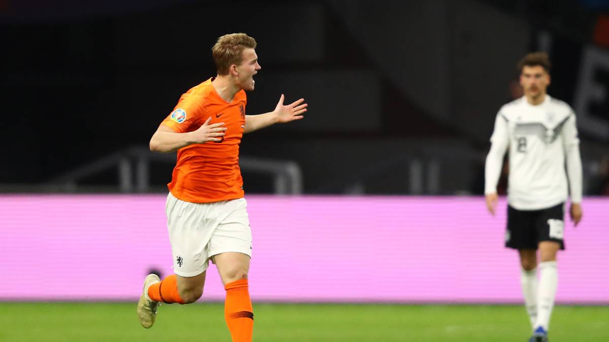 MATTHIJS DE LIGT: Licht und Schatten beim 19-Jährigen in der Holland-Abwehr. Vor dem ersten Gegentor rutschte er weg und konnte so Sane nicht am Einschuss hindern. Stark sein Kopfballtor zum zwischenzeitlichen 1:2. SPORT1-Note: 4