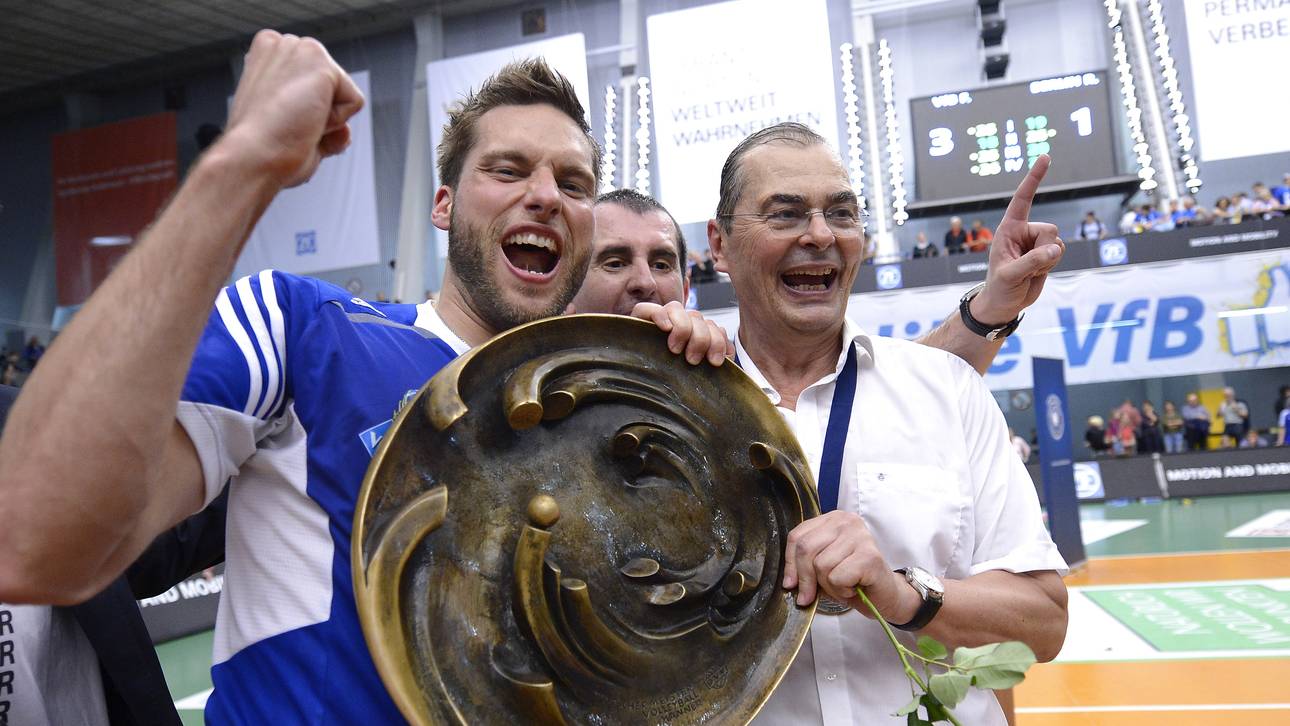 Trainerlegende Moculescu hört auf