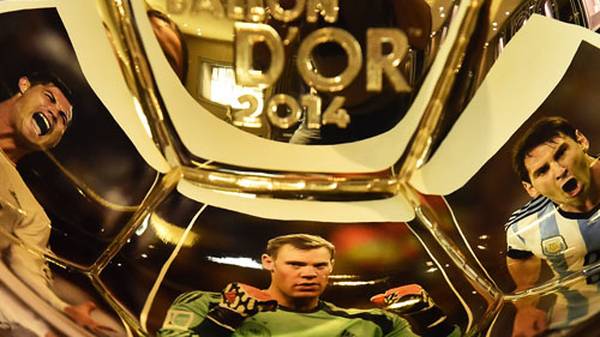 Das Objekt der Begierde. Heute wird der Ballon d'Or verliehen. Cristiano Ronaldo, Manuel Neuer und Lionel Messi sind die Kandidaten. Wer wird Weltfußballer 2014? SPORT1 zeigt Bilder vom Tag der Entscheidung
