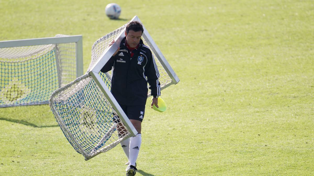 PUNKTESCHNITT 1,5: Rodolfo Esteban Cardoso (19.09.2011 bis 09.10.2011 - 2 Spiele):  Der frühere Edeltechniker und U23-Coach Rodolfo Cardoso springt gleich zweimal als Interimscoach ein. Der Haken: Er hat keine Trainerlizenz und muss jeweils nach zwei Spielen wieder gehen