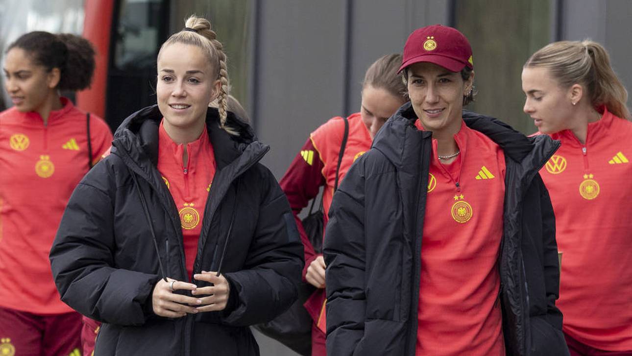 Kuriose Anstoßzeit bei DFB-Frauen