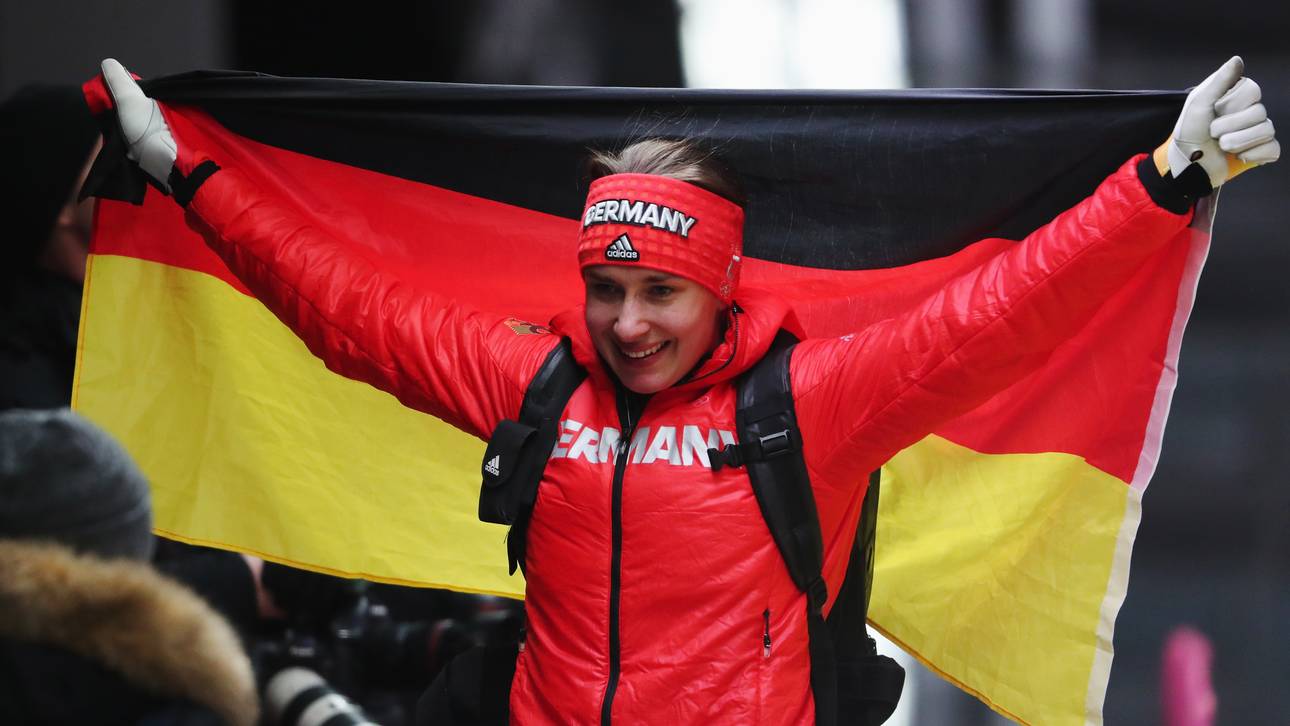 Lölling gewinnt Silber im Skeleton