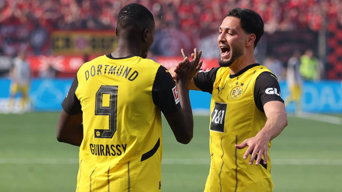 PLATZ 12: Der zweite Klub aus der Bundesliga ist Borussia Dortmund mit 1,83 Milliarden.