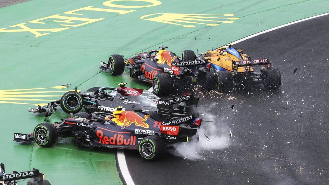 Bottas (schwarz) räumte in Ungarn gleich drei Autos von der Strecke