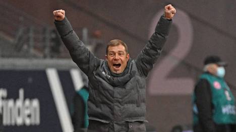 Frank Kramer gewann mit Arminia Bielefeld bei Eintracht Frankfurt 2:0