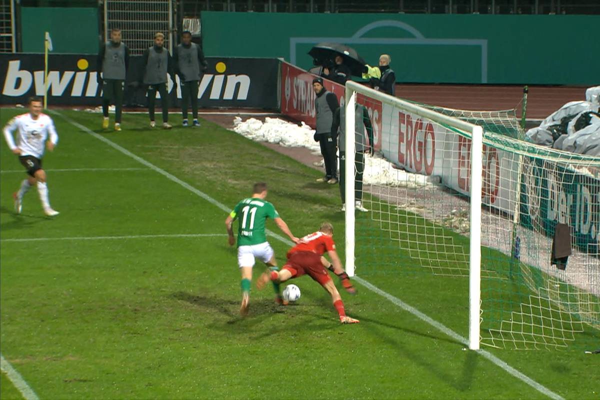 Nach Daniel Heuer Fernandes unterläuft jetzt St. Paulis Ersatzkeeper im DFB-Pokal ein bitteres Missgeschick mit Folgen. Seine Vorderleute sorgen am Ende aber trotzdem für einen souveränen Sieg.