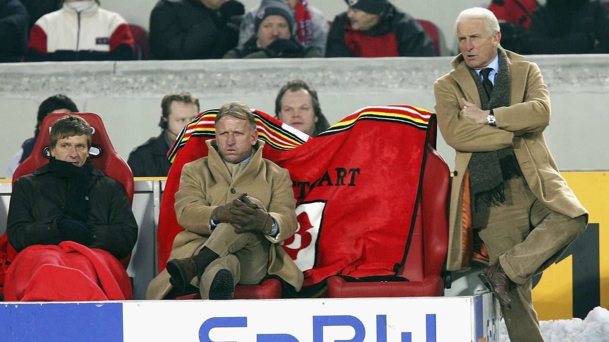 Drei Spieltage nach der Winterpause wird Trapattoni nach einem 0:0 gegen Bremen entlassen.  Zu dieser Zeit steht der mit großen Namen gespickte VfB auf Platz sieben, 24 Punkte hinter Rang eins