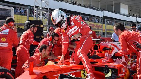 Formel 1: Sebastian Vettel steigt in Japan frustriert aus seinem Ferrari