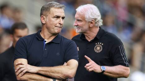 Stefan Kuntz muss als Trainer der türkischen Nationalmannschaft seinen Hut nehmen. Nun könnte er beim DFB ein Thema werden.