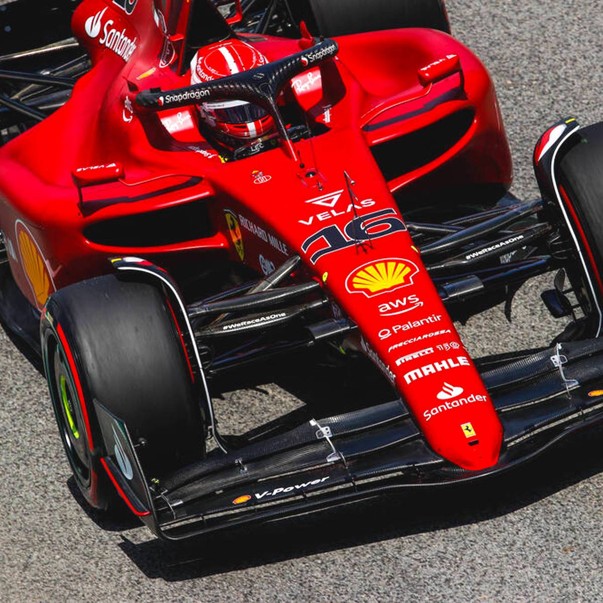 Charles Leclerc und Ferrari haben zum Auftakt des Großen Preises von Spanien Hoffnung auf den ersten Sieg seit sechs Wochen geschöpft.