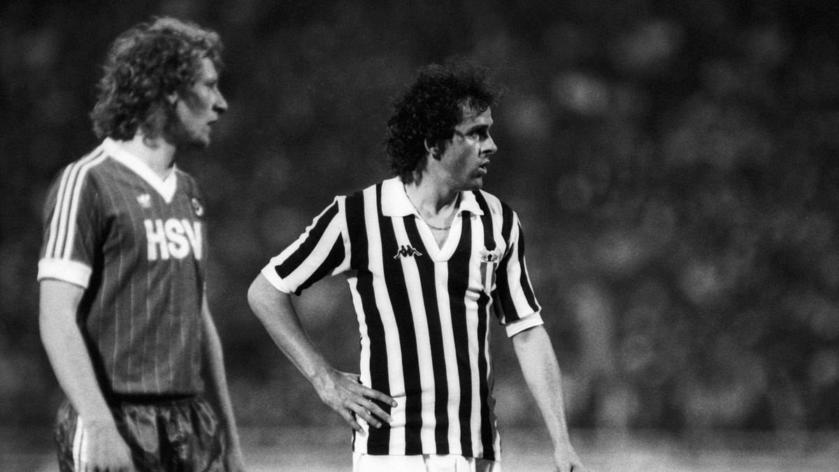 MICHEL PLATINI: Saint-Étienne ist die Heimat einiger ganz Großer des Weltfußballs. Der berühmteste Spieler überhaupt von "Les Verts" ("den Grünen") war Michel Platini, der seine glanzvolle Karriere in Saint-Étienne nochmals so richtig auf Touren brachte, ehe er dann 1982 zu Juventus wechselte und dort zum Weltstar wurde