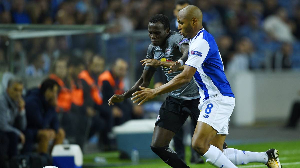 BRUMA: Hat zuletzt aufgrund von Oberschenkelproblemen gefehlt. Versucht zwar viel, bleibt aber meist im Eins gegen Eins hängen und lädt Porto damit zu Kontern ein. Muss für den späteren Torschützen Werner zu Recht Platz machen. SPORT1-Note: 5,0