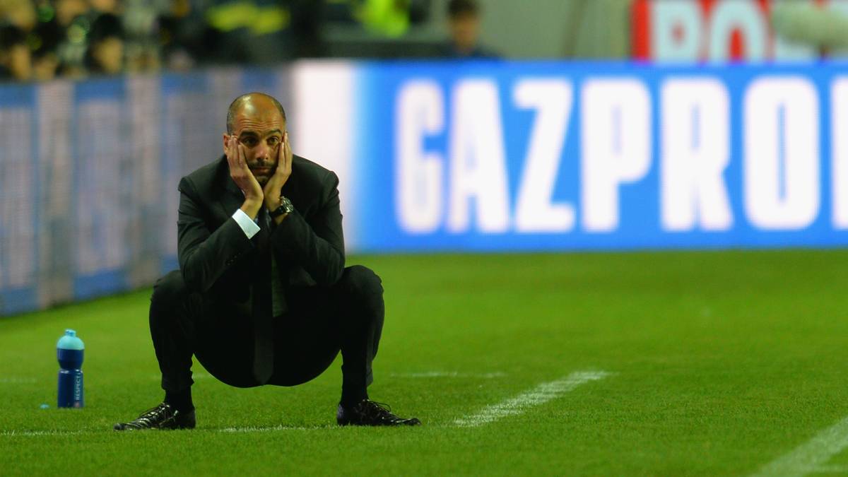 Schon während des Spiels in Prag wird deutlich: Guardiola ist immer mit 100 Prozent an der Seitenlinie dabei