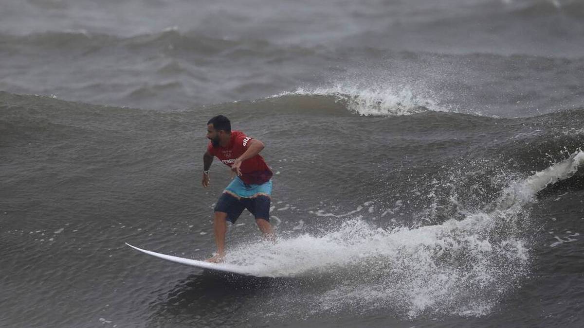 Der in den Wellen von Tsurigasaki Beach am beste zurechtkam und Gold holte ...