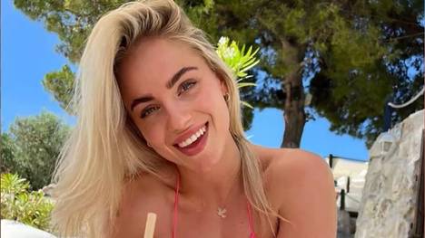 Ana Markovic, die "schönste Fußballerin", arbeitet nach ihrer schweren Knie-Verletzung an ihrem Comeback und zeigt ihren Followern schöne Einblicke in ihren Urlaub in Kroatien.