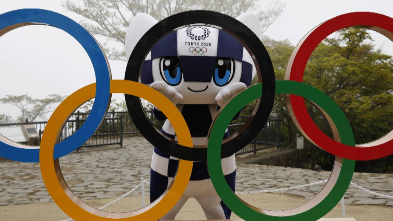 Olympiagegner überreichen eine Anti-Olympia-Petition für Tokio