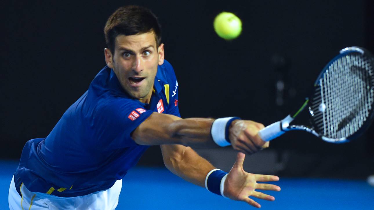 Finale! Djokovic wehrt Federers Combeback ab