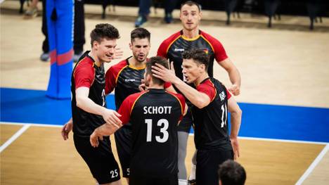 Deutschlands Volleyballer schöpfen Mut für Paris