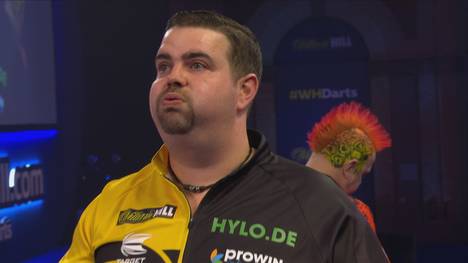 Gabriel Clemens schafft gegen Peter Wright die große Sensation und zieht als erster Deutscher ins Achtelfinale der Darts-WM ein.