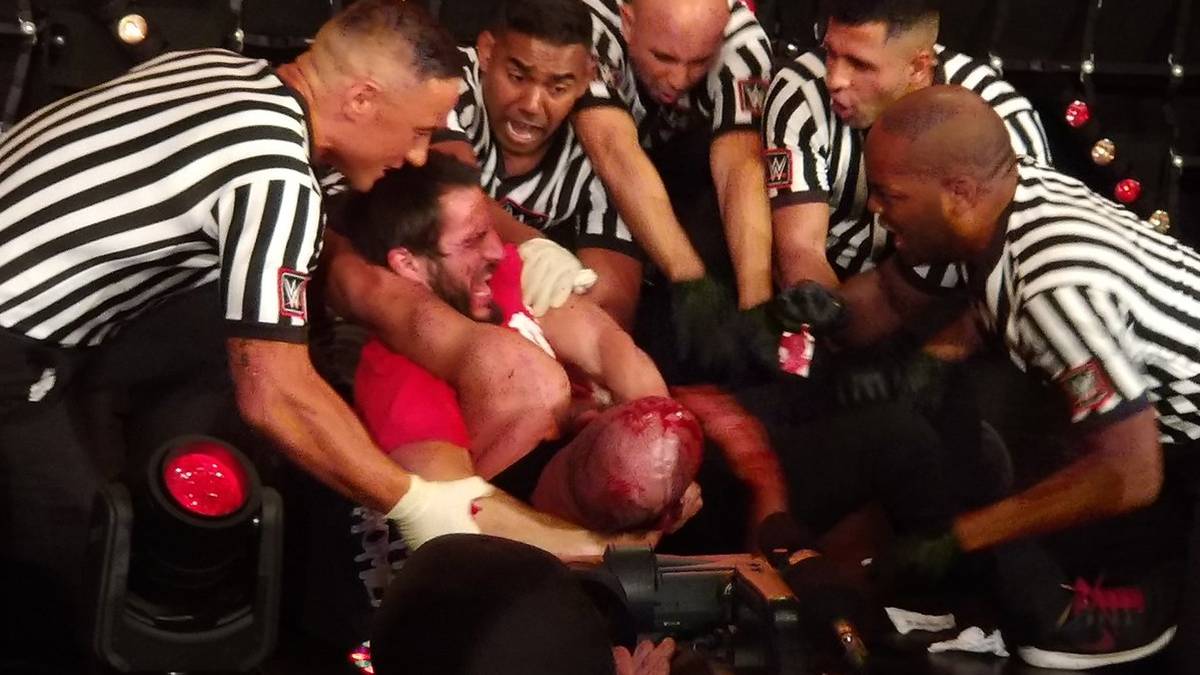 Johnny Gargano schlug Tommasso Ciampa vor WWE NXT TakeOver: Chicago blutig