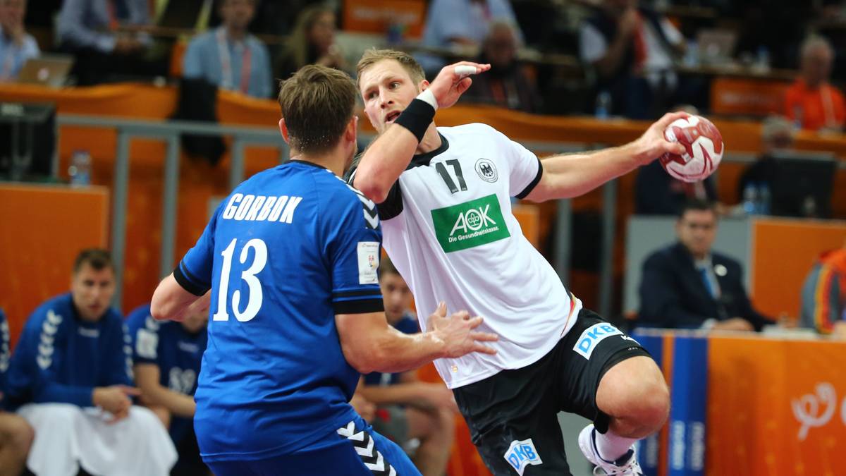 Steffen Weinhold mit Karacho: Den 9:13-Pausenrückstand kann aber auch er nicht verhindern