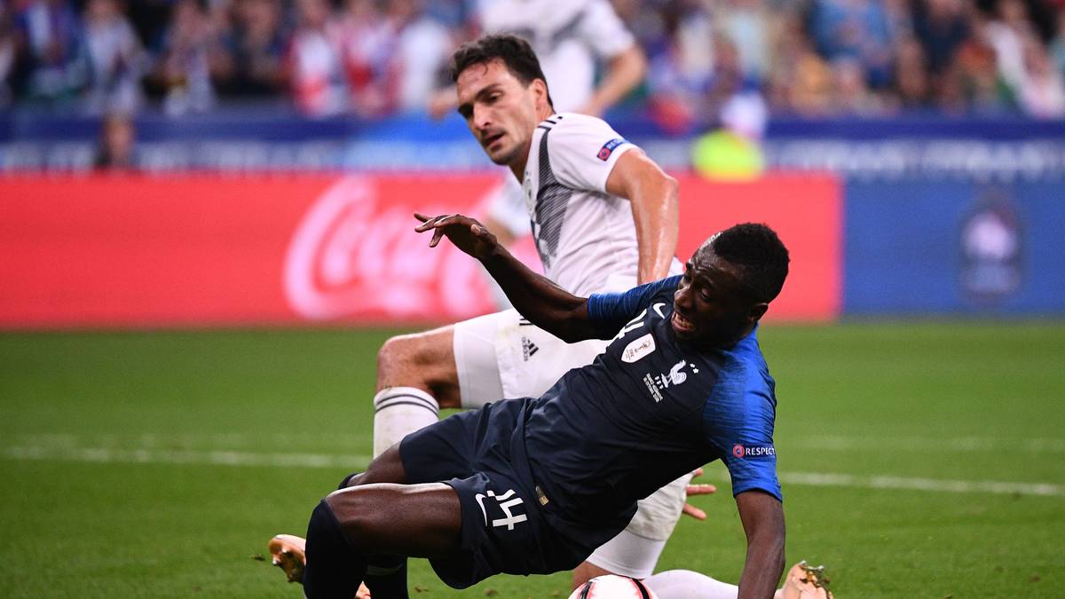 SPORT: "Der Fußball war grausam zu Deutschland. Mit einem sehr polemischen Elfmeter drehte Frankreich das Spiel und gewann 2:1."