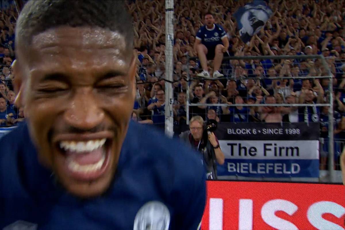 Als Drittligist stürmte Arminia Bielefeld in der vergangenen Saison ins Pokalfinale, jetzt gibt's die nächste Sensation auf der Alm - und erneut erwischt es Bundesligist Werder Bremen. Eine Rote Karte wird zum Knackpunkt der Partie.