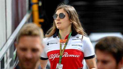 Tatiana Calderon bleibt der Formel 1 erhalten