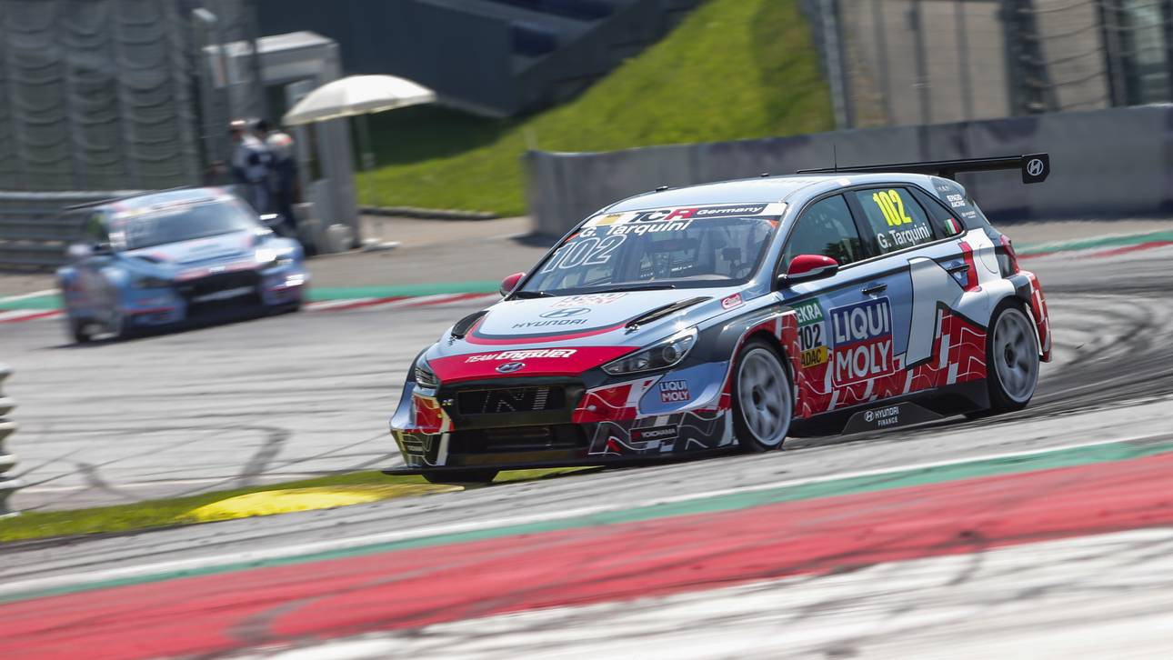 VIP-Fahrer Tarquini nach Unfall raus