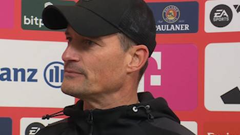 Der FC St. Pauli hat durch die Niederlage beim FC Bayern nun die letzten neun Spiele in Folge verloren. Trainer Alexander Blessin spricht dennoch von einer Leistungssteigerung.