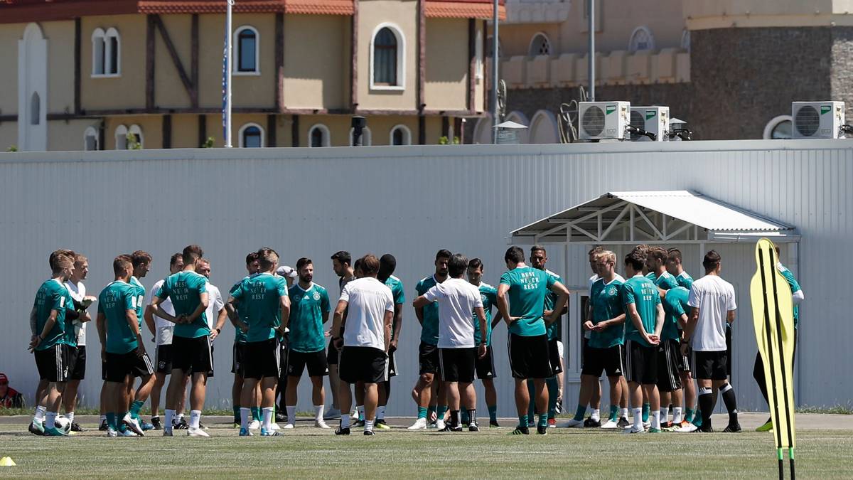 "Die Mannschaft" sammelt sich zum ersten Training am Mittwoch