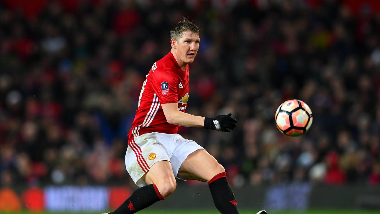 ManUnited mit Schweinsteiger weiter