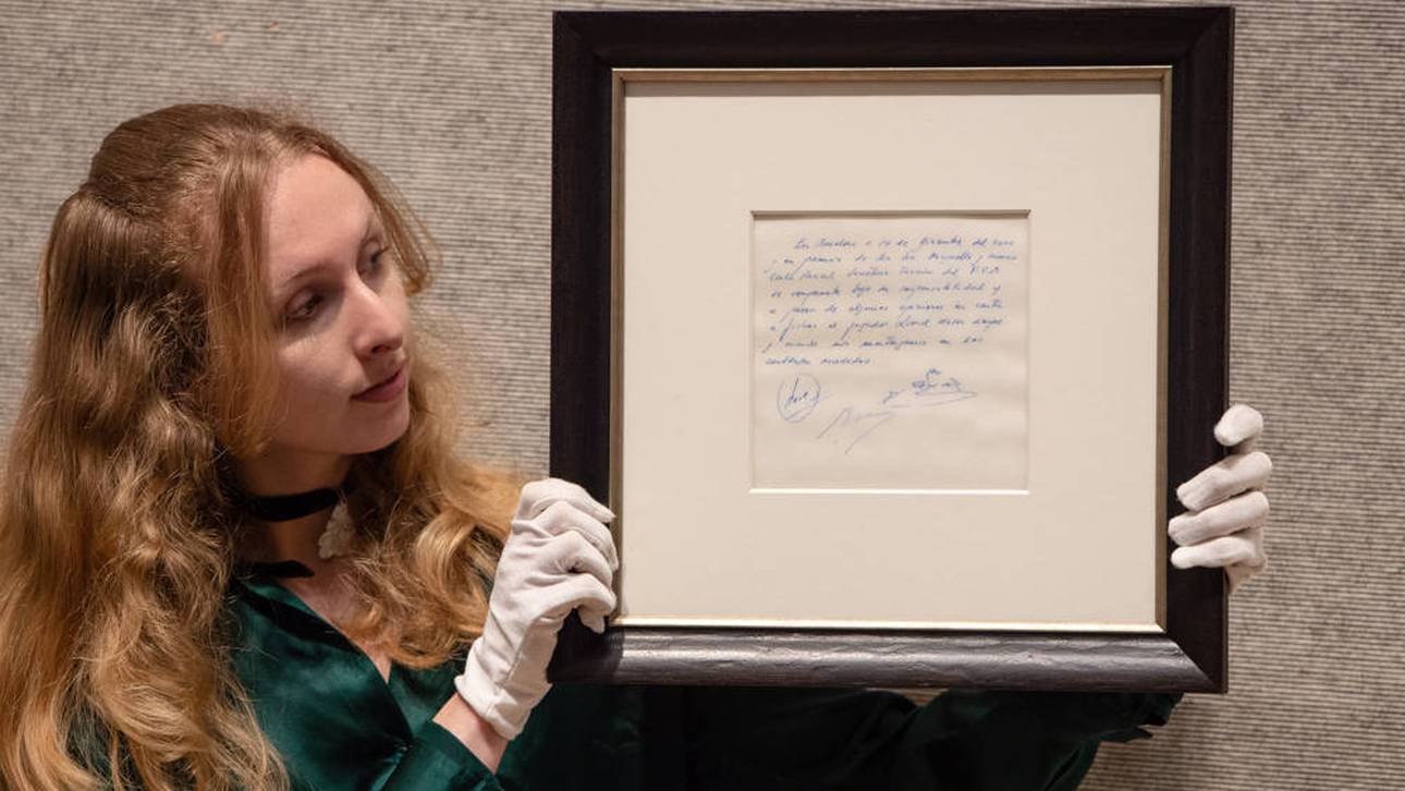 Messi-Serviette versteigert