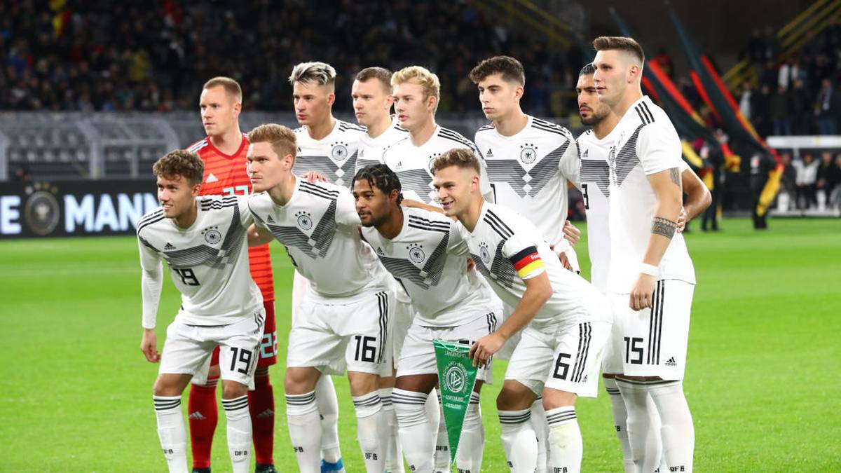 DORTMUND, GERMANY - OCTOBER 09: Germany line up prior to the International Friendly between Germany and Argentina at Signal Iduna Park on October 09, 2019 in Dortmund, Germany. (Photo by Dean Mouhtaropoulos/Bongarts/Getty Images)