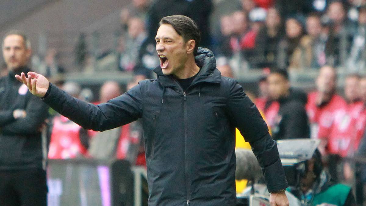Bayern Munich's Croatian headcoach Niko Kovac reacts during the German first division Bundesliga football match between Eintracht Frankfurt and FC Bayern Munich on November 2, 2019 in Frankfurt am Main, western Germany. (Photo by Daniel ROLAND / AFP) / DFL REGULATIONS PROHIBIT ANY USE OF PHOTOGRAPHS AS IMAGE SEQUENCES AND/OR QUASI-VIDEO (Photo by DANIEL ROLAND/AFP via Getty Images)
