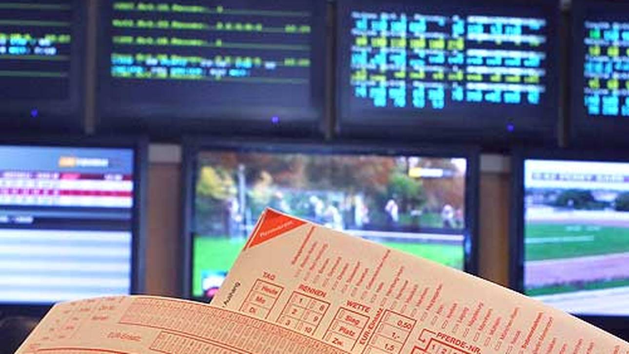 Manipulation: Fußballer ins Gefängnis