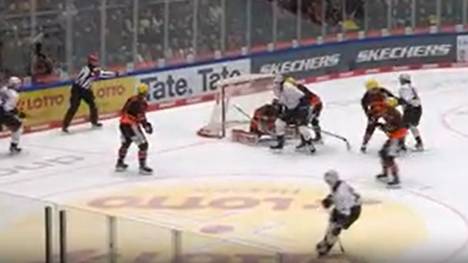 Die Highlights der Eishockey-Partie Löwen Frankfurt - Nürnberg Ice Tigers aus der DEL im Video.