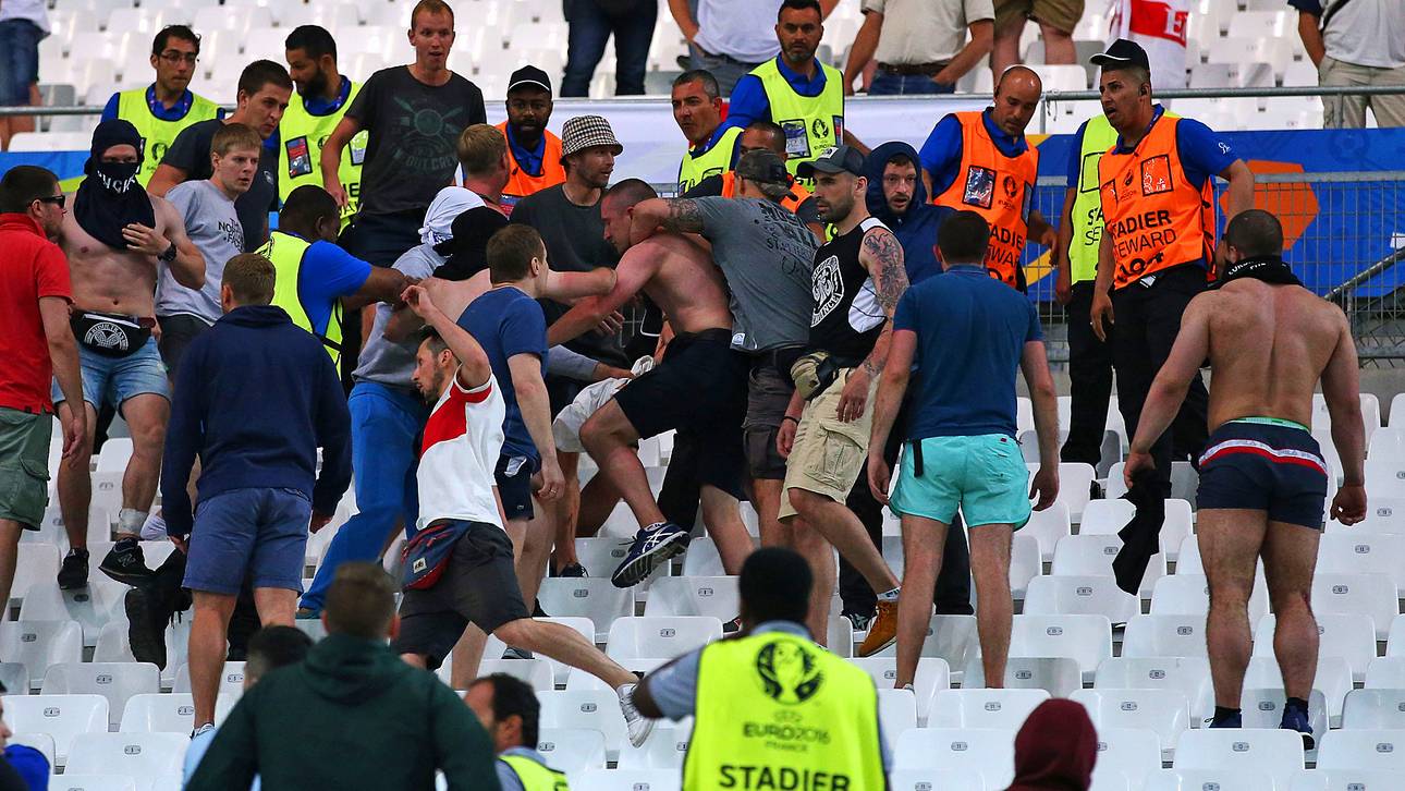 Russland-Fans wüten im Stadion – UEFA ermittelt