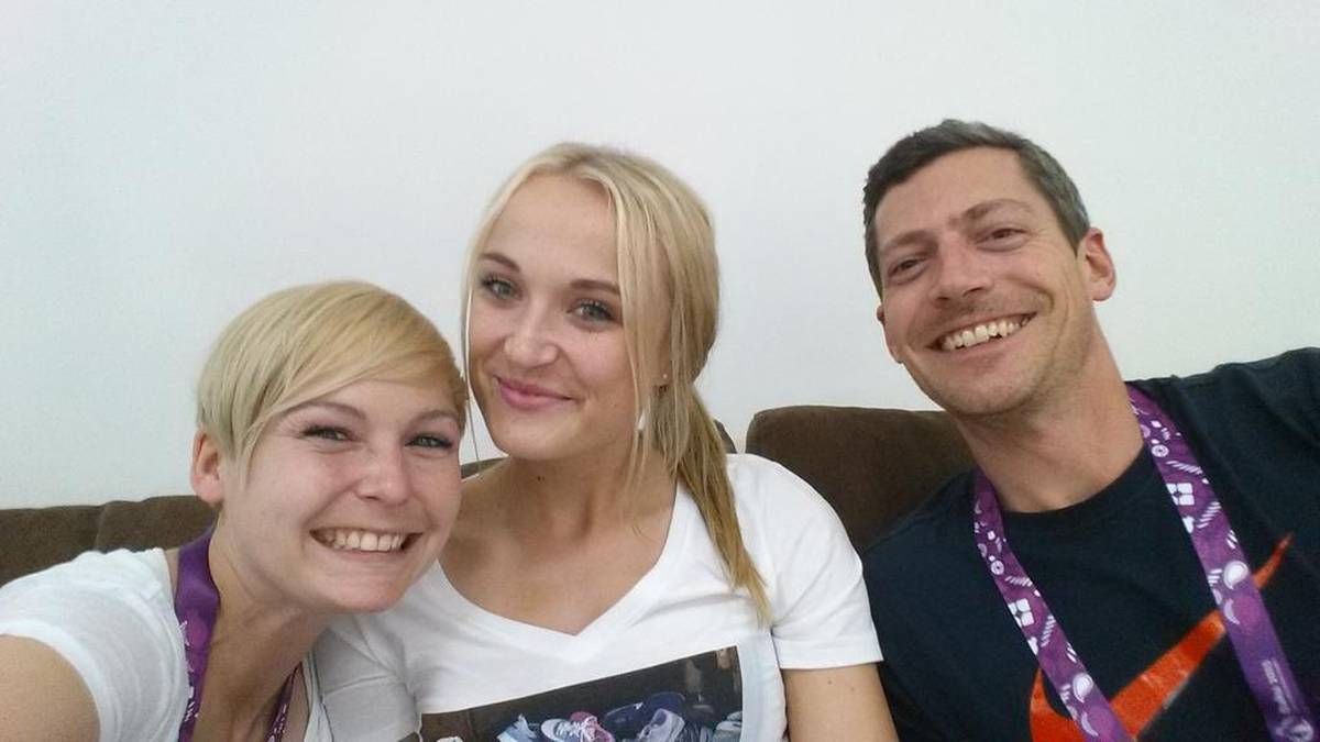 Ebenfalls gut in Baku angekommen: Das SPORT1-Reporterteam Anett Sattler, Nele Schenker und Julian Meißner