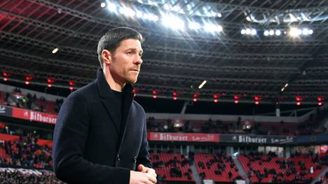 Xabi Alonso steht mit Leverkusen auf den ersten Tabellenplatz 