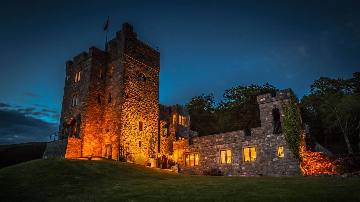 Und das soll Mourinhos Castle werden: Der Exzentriker hat wohl großes Interesse am Erwerb dieser Burg in Wales und laut englischen Medienberichten das Anwesen bereits zweimal besichtigt