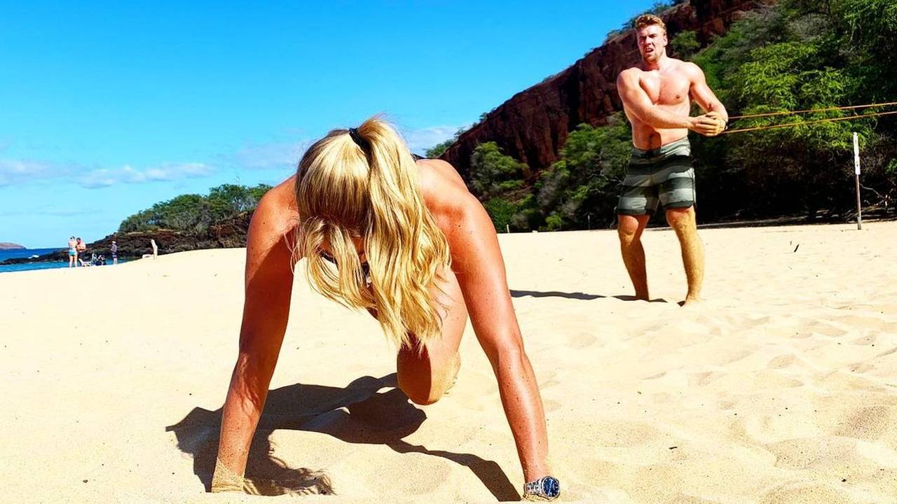 Strand-Workout! So hält sich Ski-Queen Mikaela Shiffrin fit